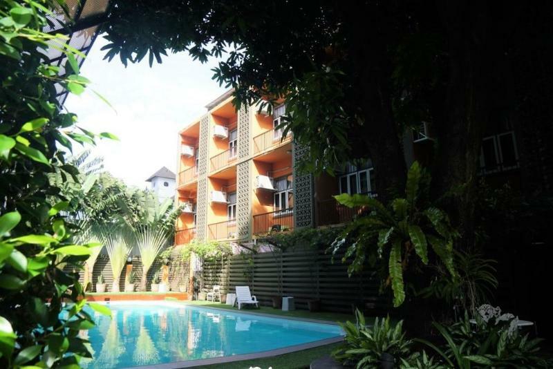 Reno Hotel Bangkok Exterior foto