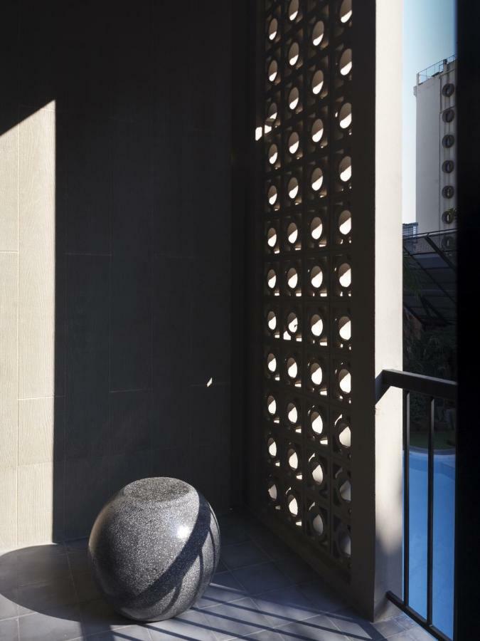 Reno Hotel Bangkok Exterior foto