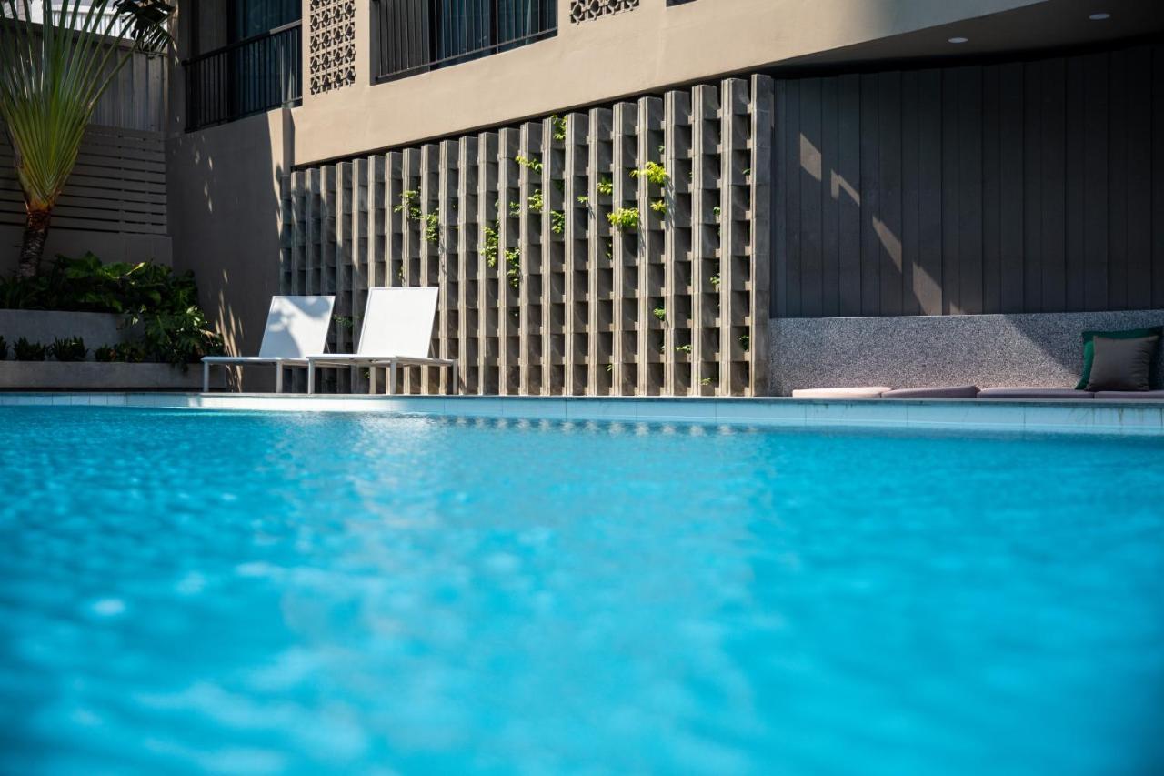 Reno Hotel Bangkok Exterior foto